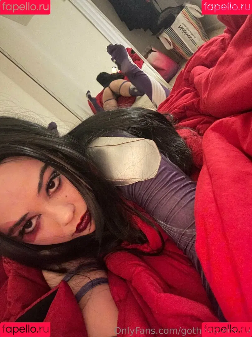 gothgamergirly / thegothmuse Onlyfans Photo Gallery 