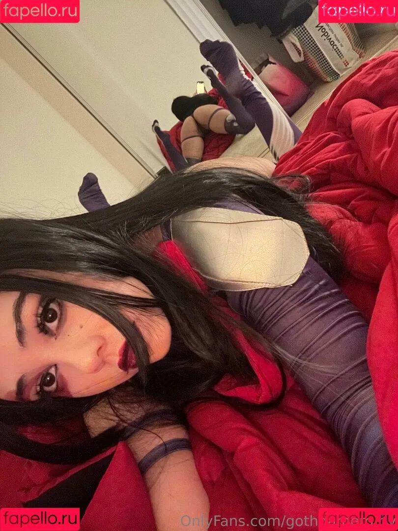 gothgamergirly / thegothmuse Onlyfans Photo Gallery 