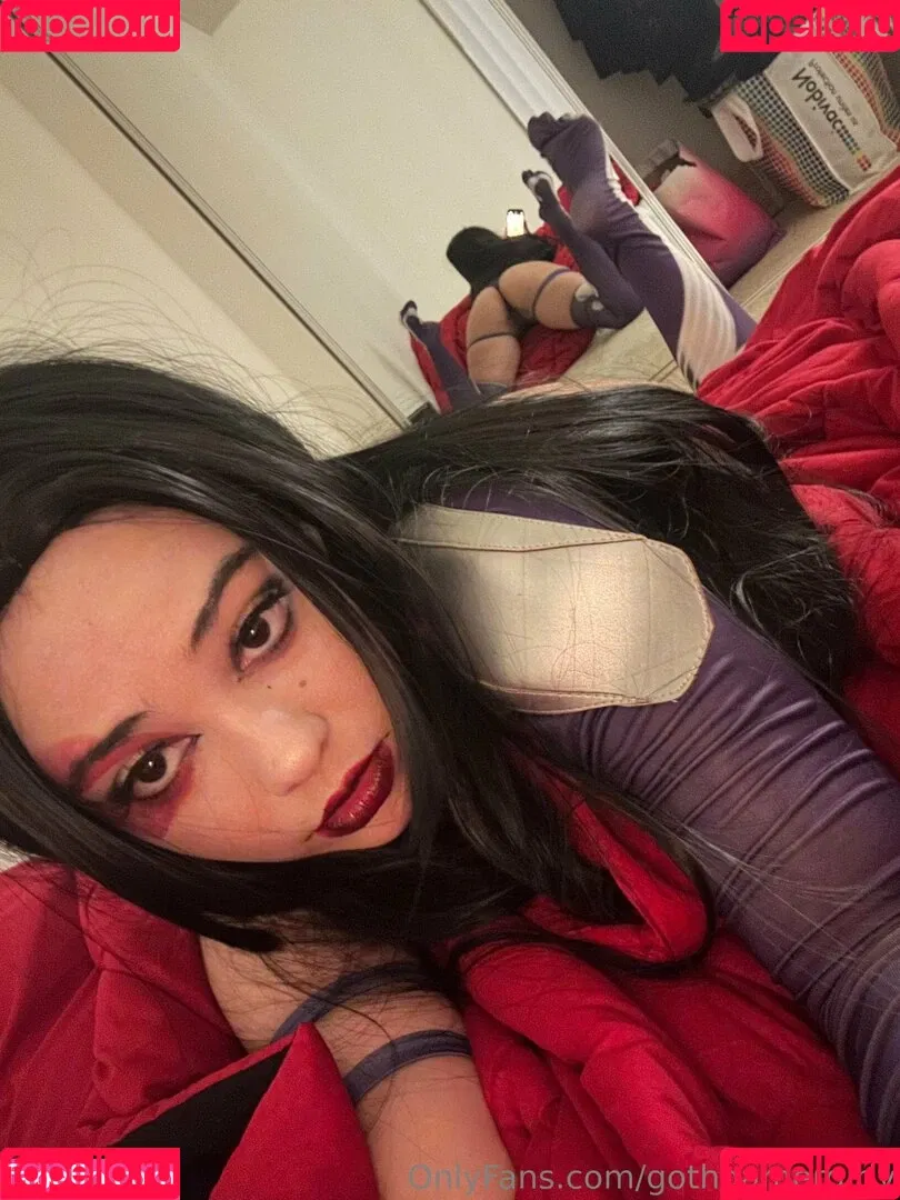gothgamergirly / thegothmuse Onlyfans Photo Gallery 