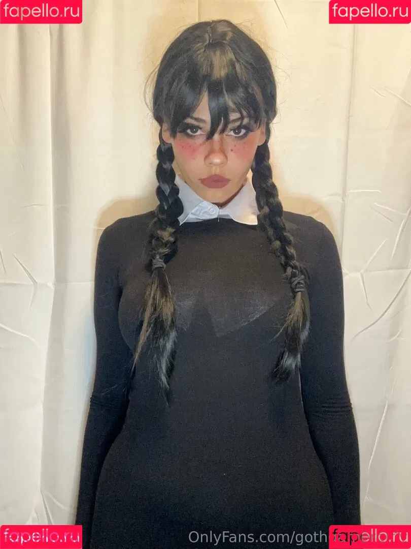 gothgamergirly / thegothmuse Onlyfans Photo Gallery 