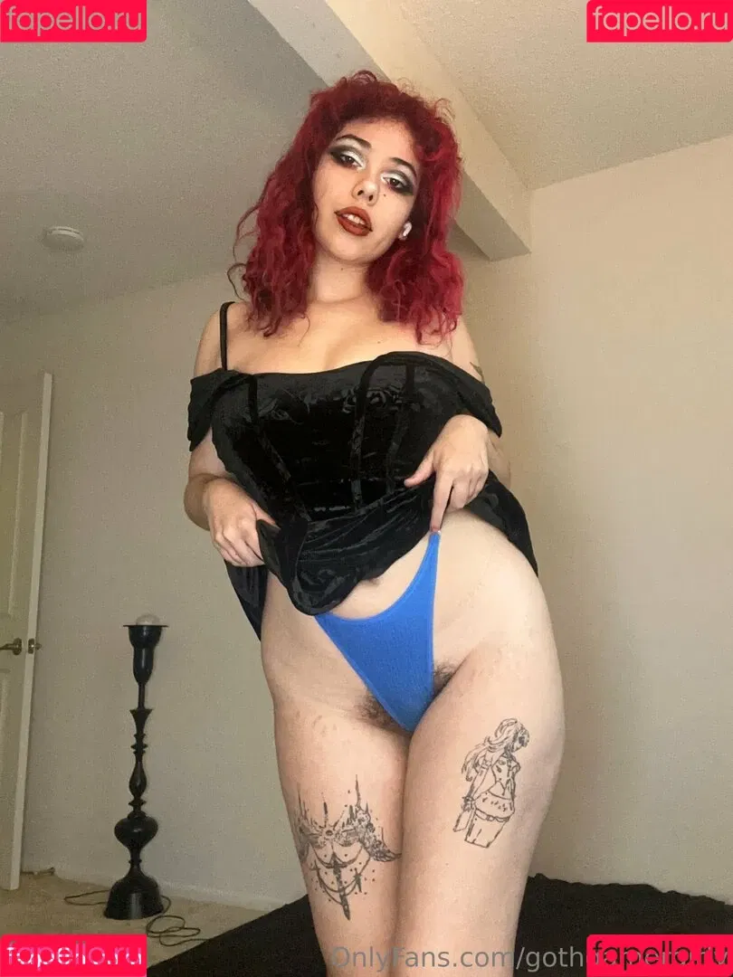 gothgamergirly / thegothmuse Onlyfans Photo Gallery 