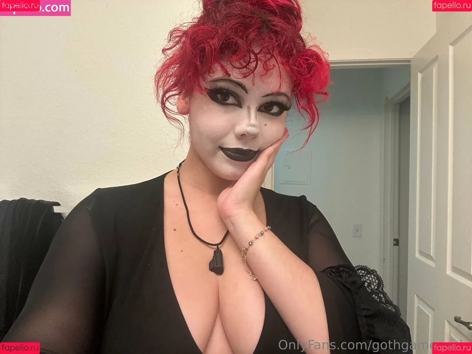 gothgamergirly / thegothmuse Onlyfans Photo Gallery 