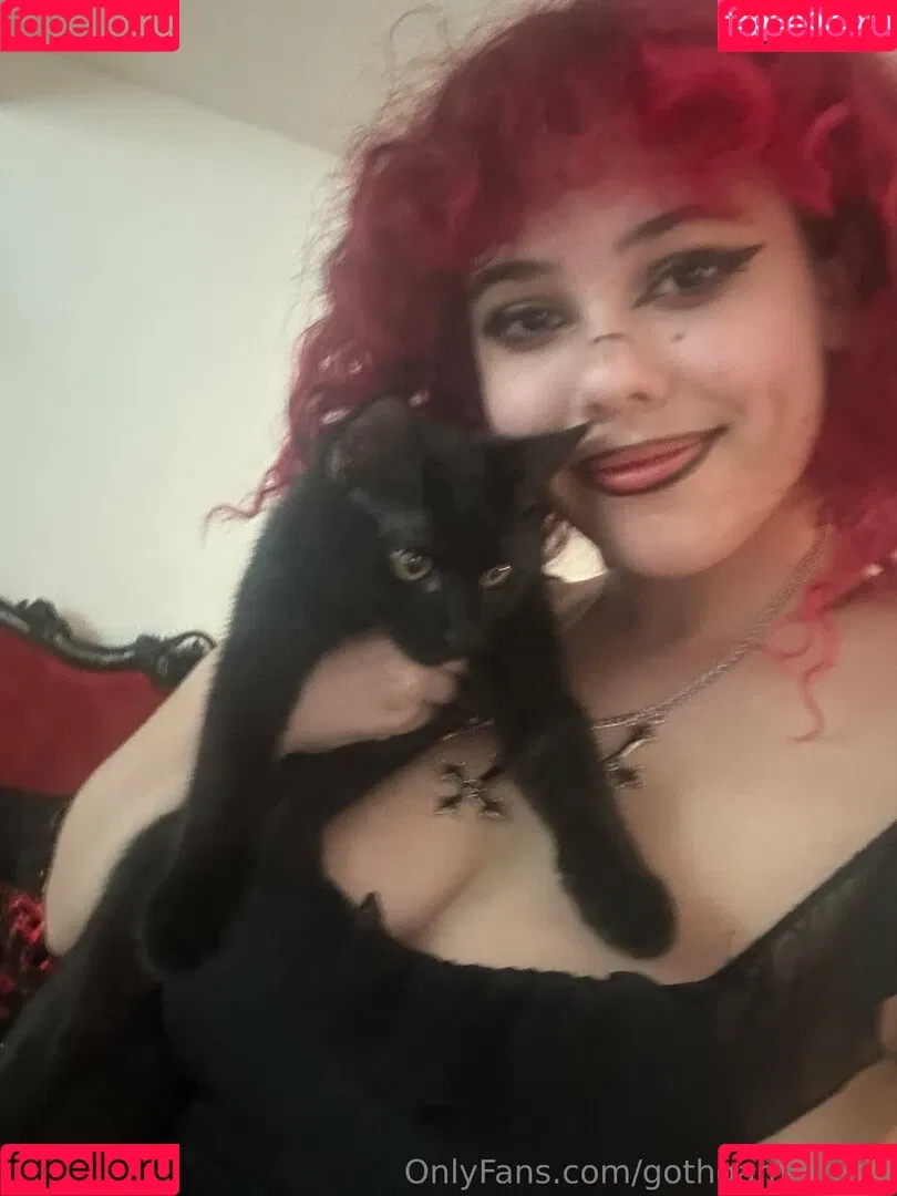 gothgamergirly / thegothmuse Onlyfans Photo Gallery 