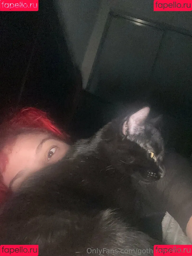 gothgamergirly / thegothmuse Onlyfans Photo Gallery 