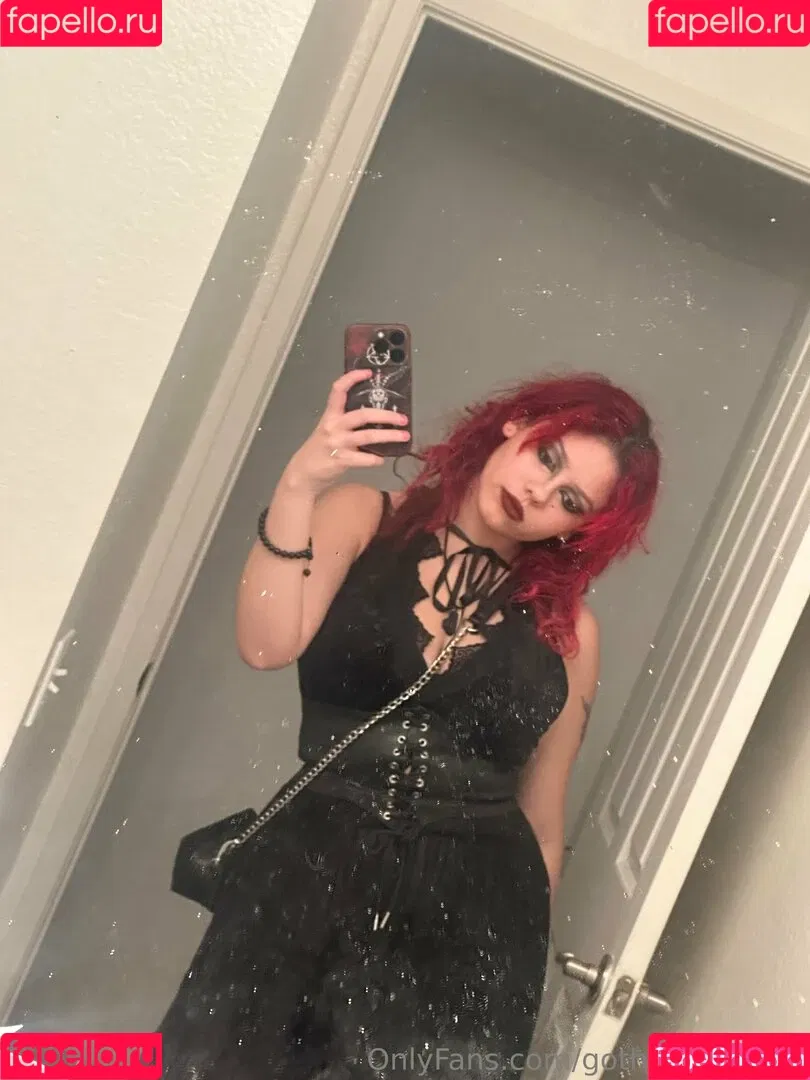 gothgamergirly / thegothmuse Onlyfans Photo Gallery 