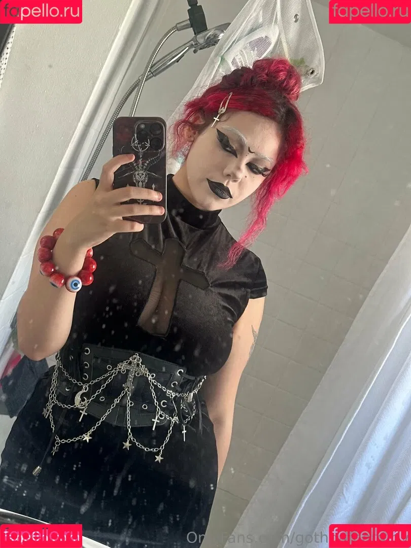 gothgamergirly / thegothmuse Onlyfans Photo Gallery 