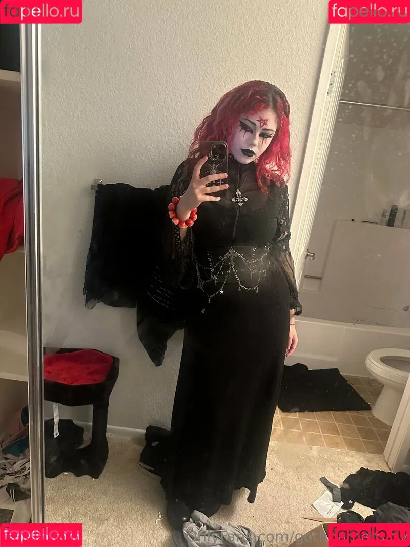gothgamergirly / thegothmuse Onlyfans Photo Gallery 