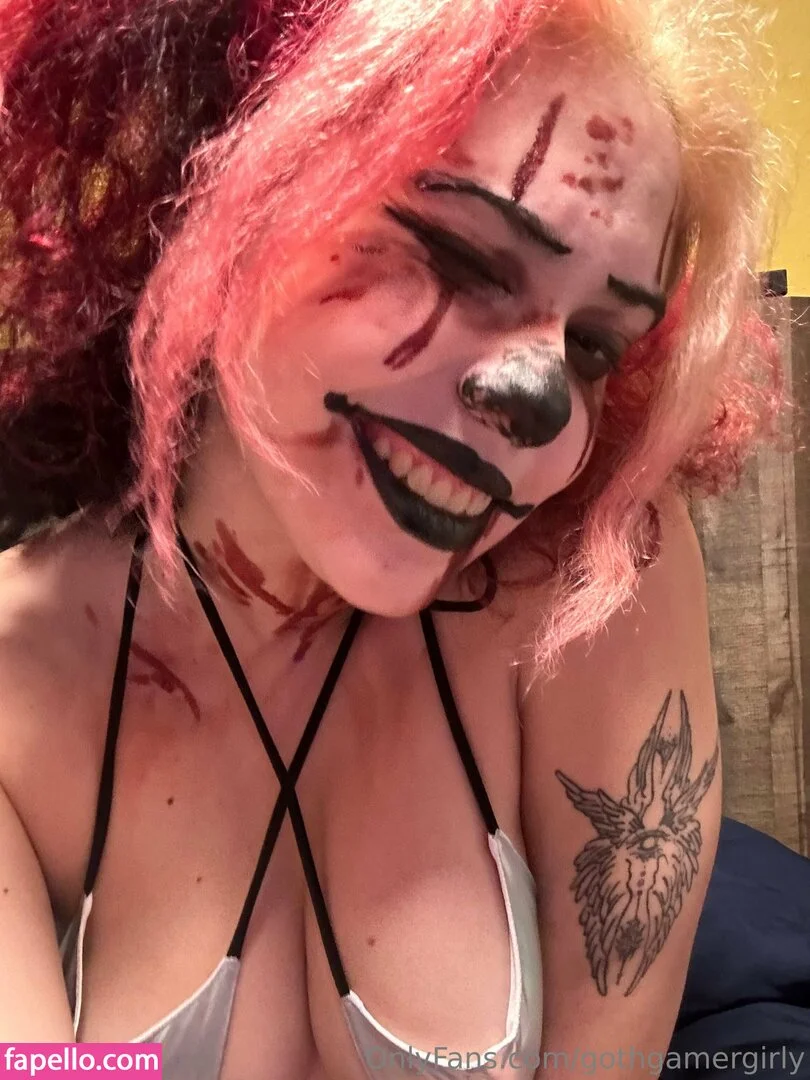 gothgamergirly / thegothmuse Onlyfans Photo Gallery 