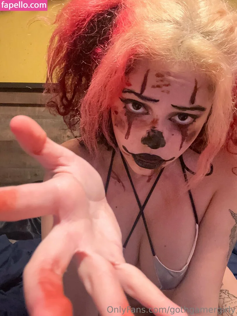 gothgamergirly / thegothmuse Onlyfans Photo Gallery 