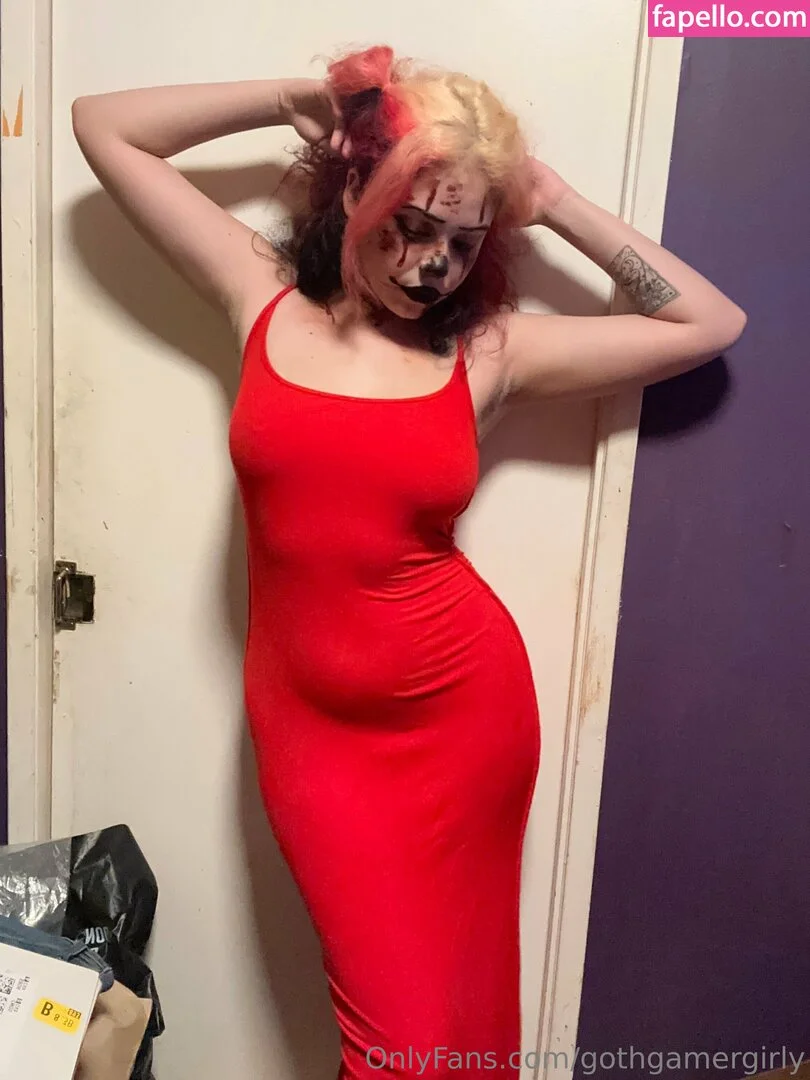 gothgamergirly / thegothmuse Onlyfans Photo Gallery 