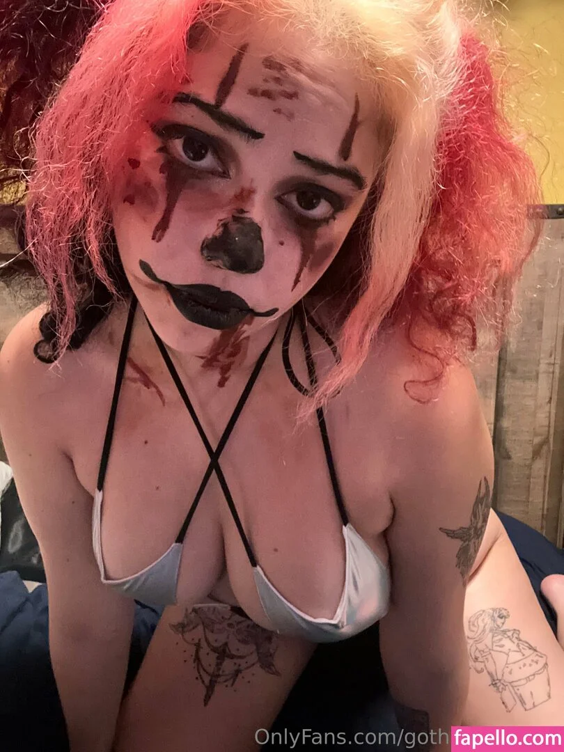 gothgamergirly / thegothmuse Onlyfans Photo Gallery 