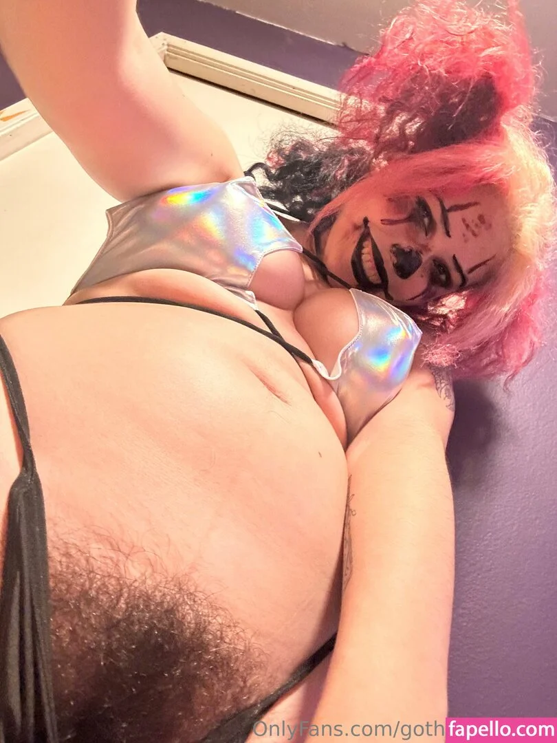 gothgamergirly / thegothmuse Onlyfans Photo Gallery 