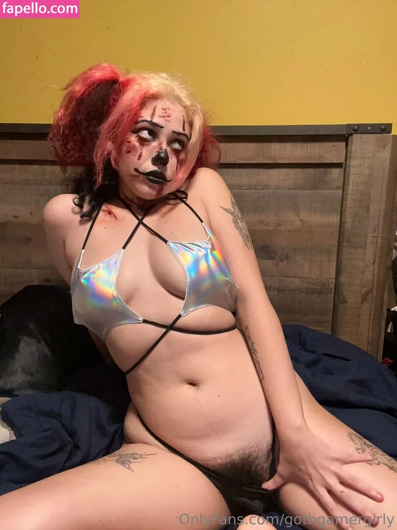gothgamergirly / thegothmuse Onlyfans Photo Gallery 