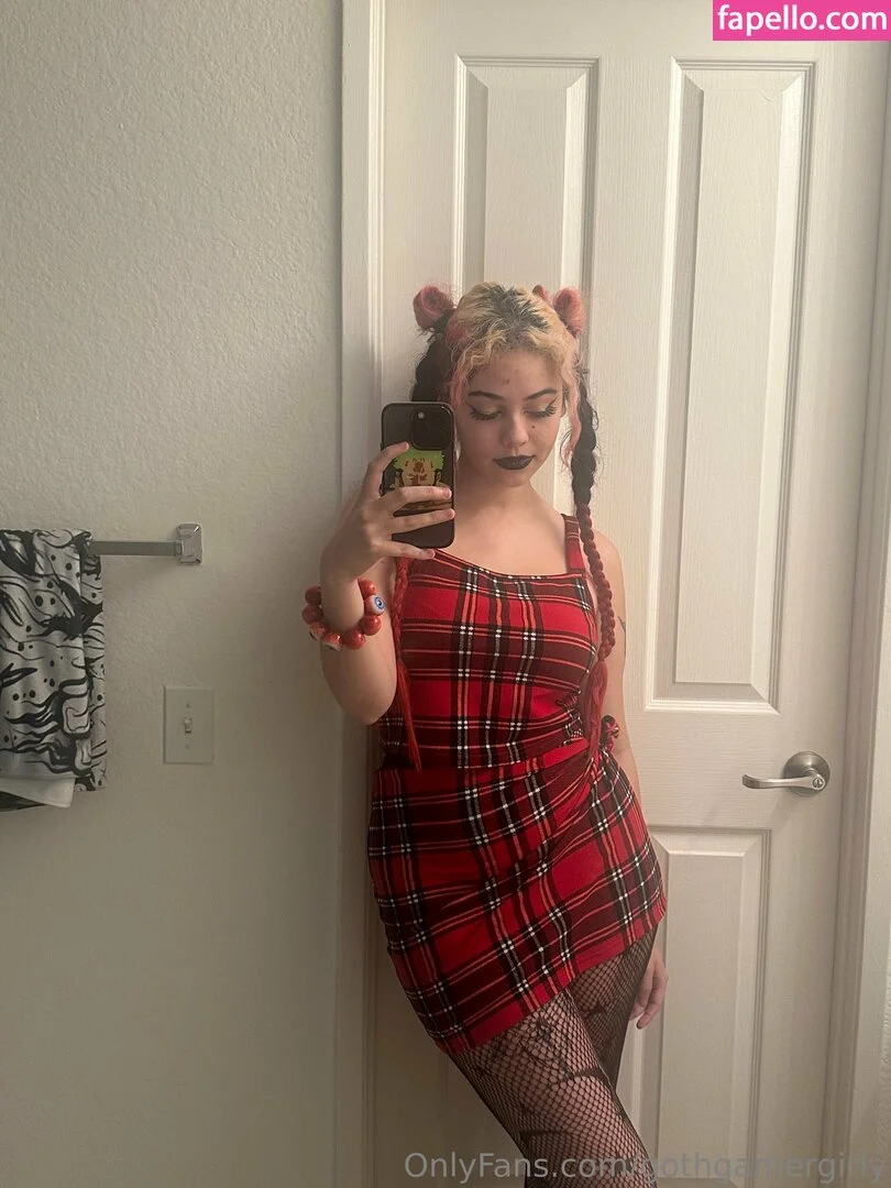 gothgamergirly / thegothmuse Onlyfans Photo Gallery 