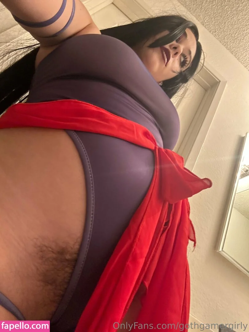 gothgamergirly / thegothmuse Onlyfans Photo Gallery 