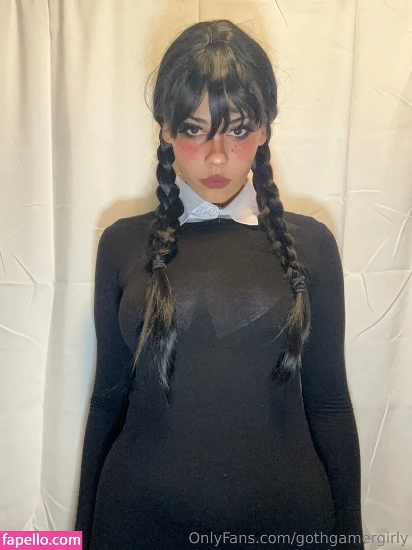 gothgamergirly / thegothmuse Onlyfans Photo Gallery 