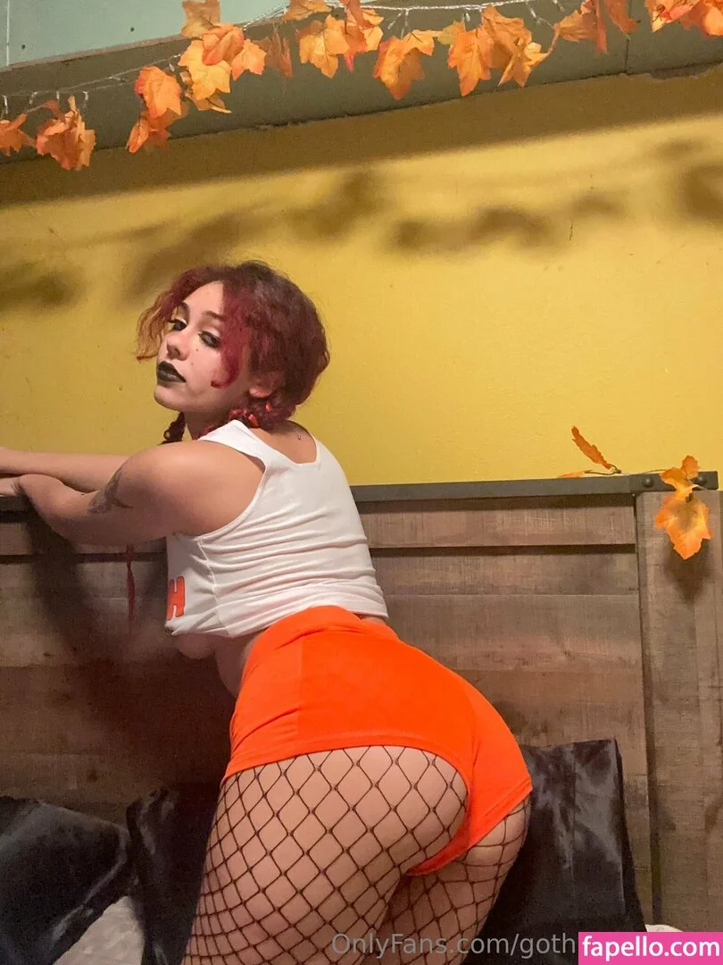 gothgamergirly / thegothmuse Onlyfans Photo Gallery 