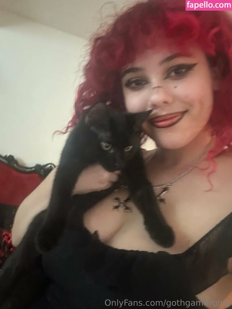 gothgamergirly / thegothmuse Onlyfans Photo Gallery 