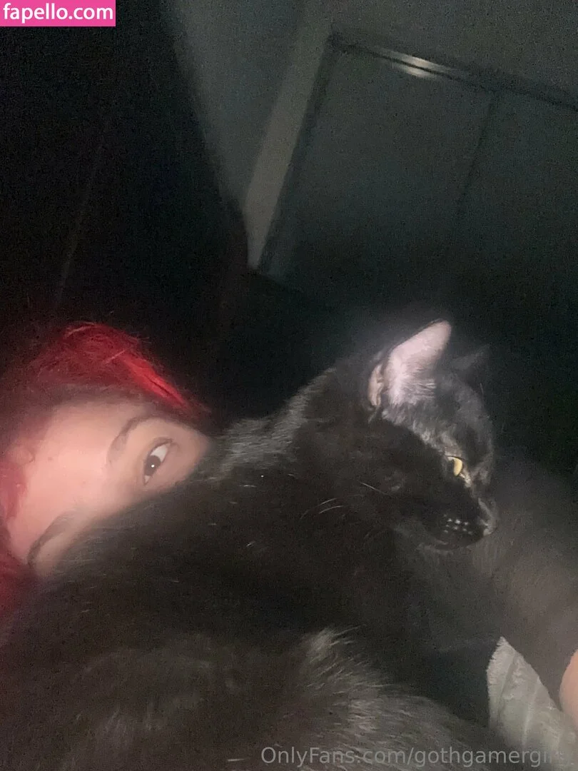 gothgamergirly / thegothmuse Onlyfans Photo Gallery 