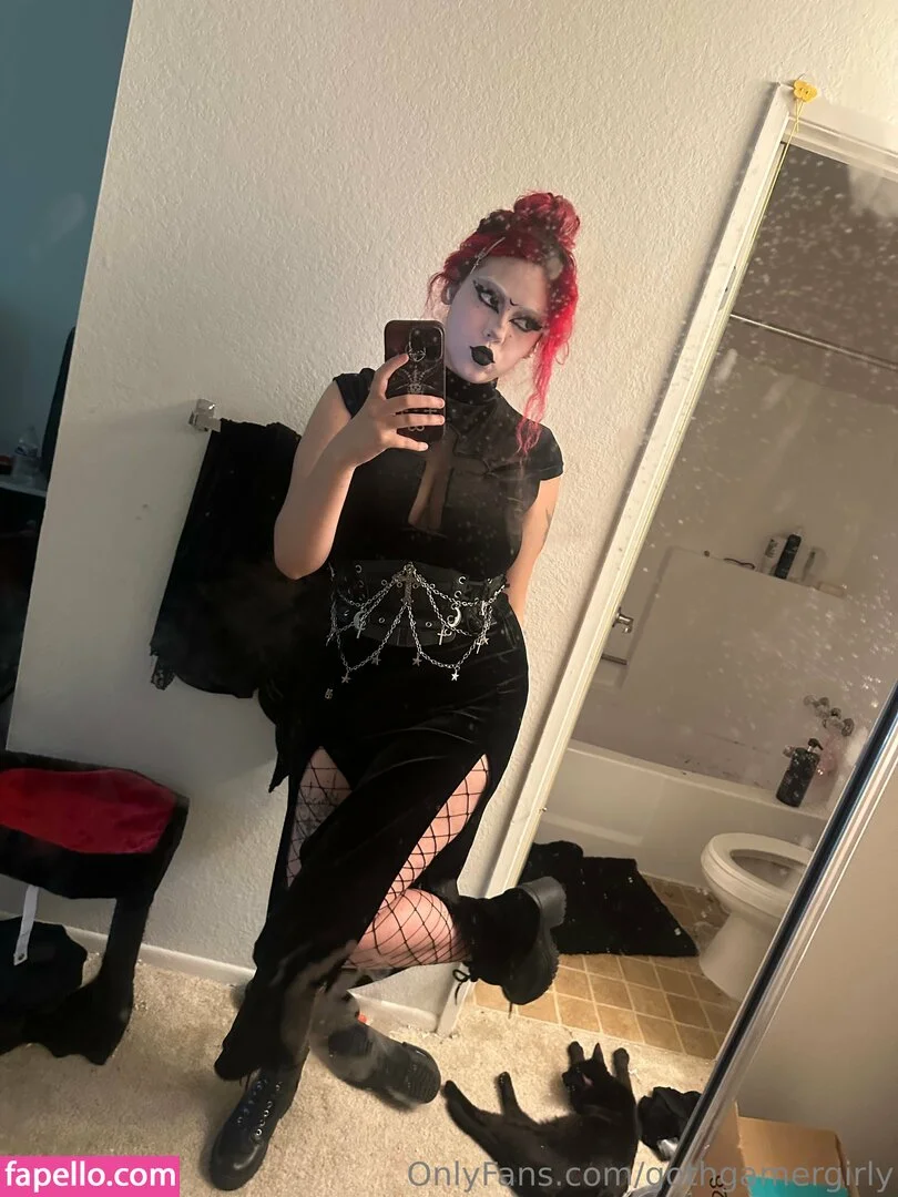 gothgamergirly / thegothmuse Onlyfans Photo Gallery 