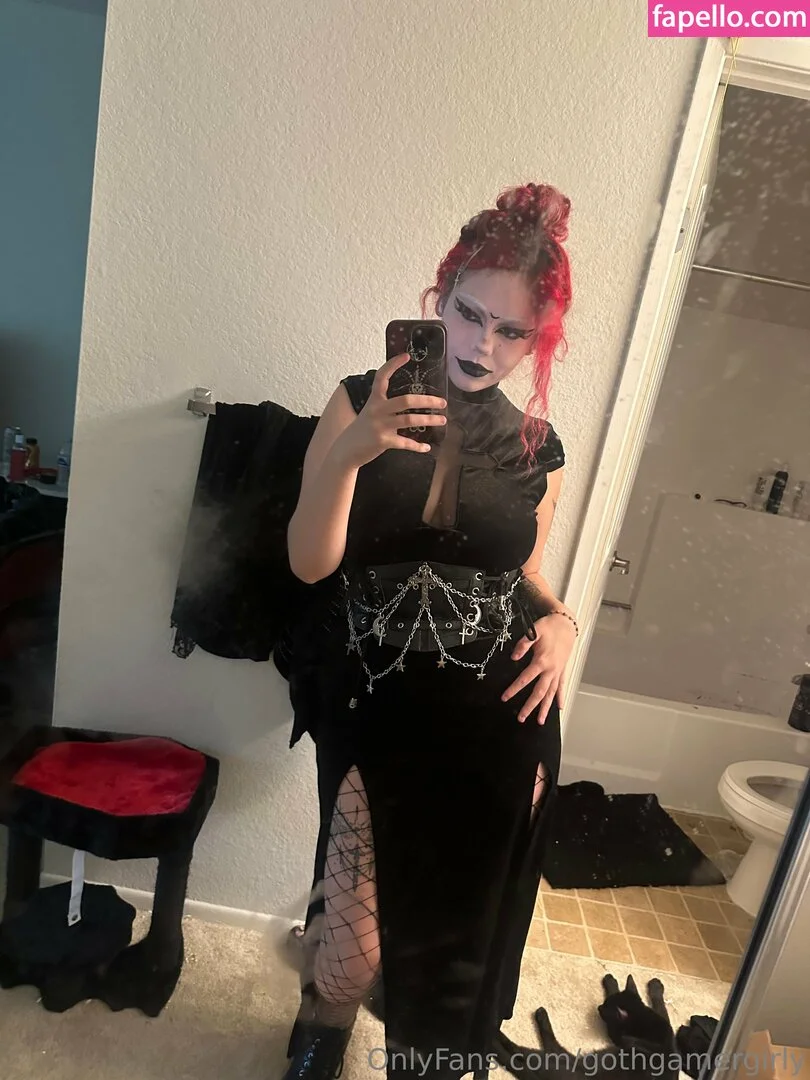 gothgamergirly / thegothmuse Onlyfans Photo Gallery 