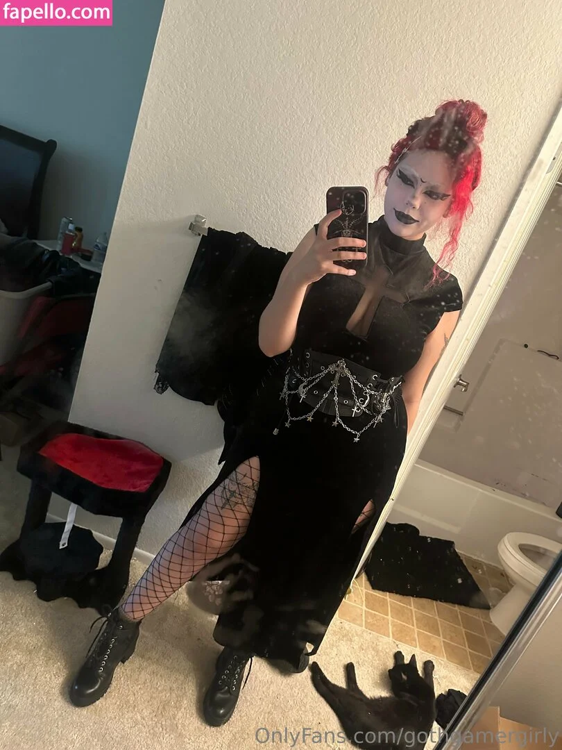gothgamergirly / thegothmuse Onlyfans Photo Gallery 