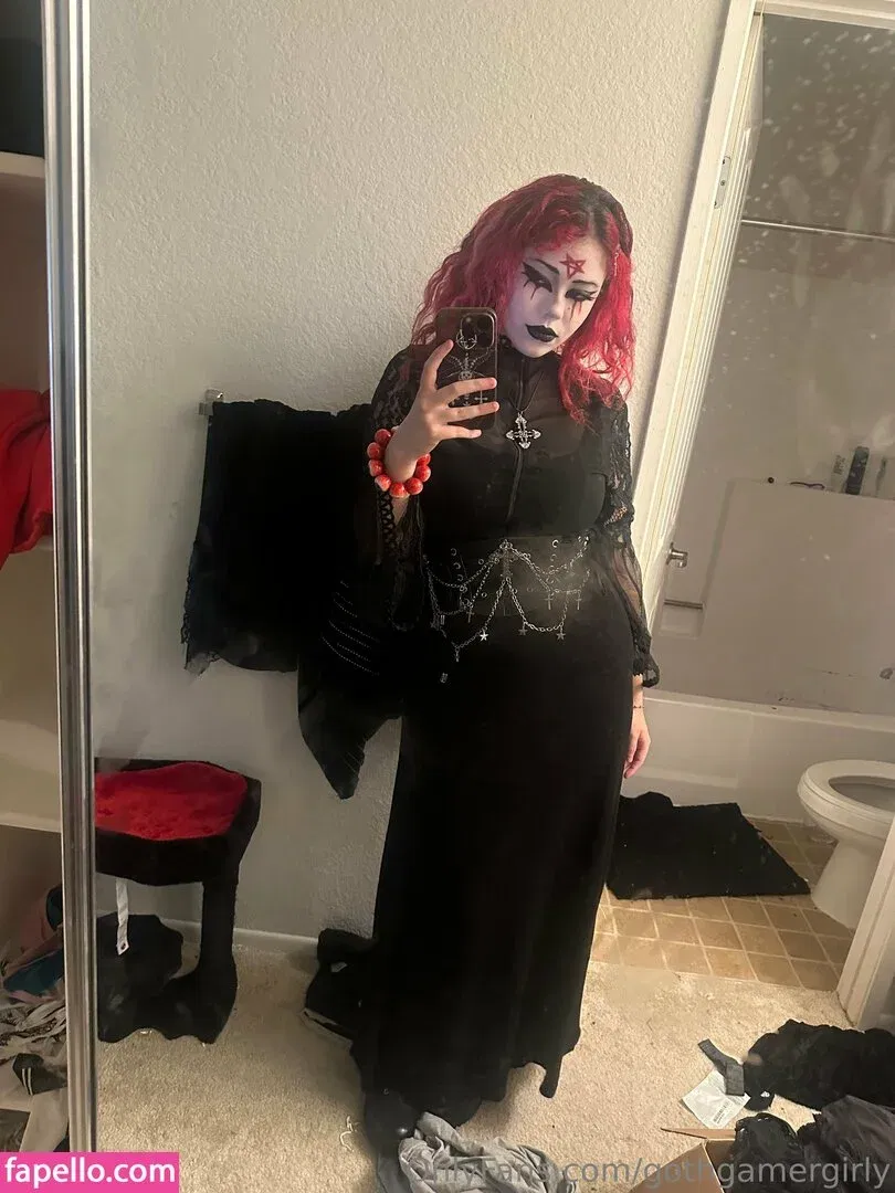 gothgamergirly / thegothmuse Onlyfans Photo Gallery 