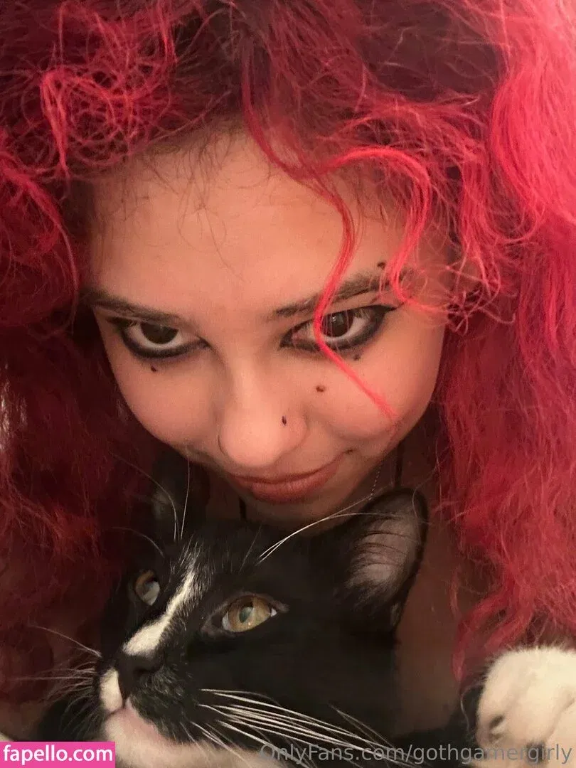 gothgamergirly / thegothmuse Onlyfans Photo Gallery 