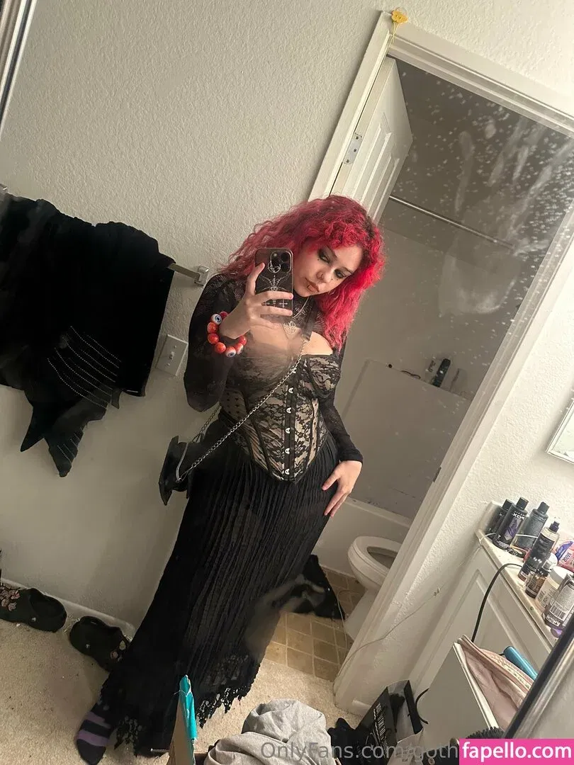 gothgamergirly / thegothmuse Onlyfans Photo Gallery 