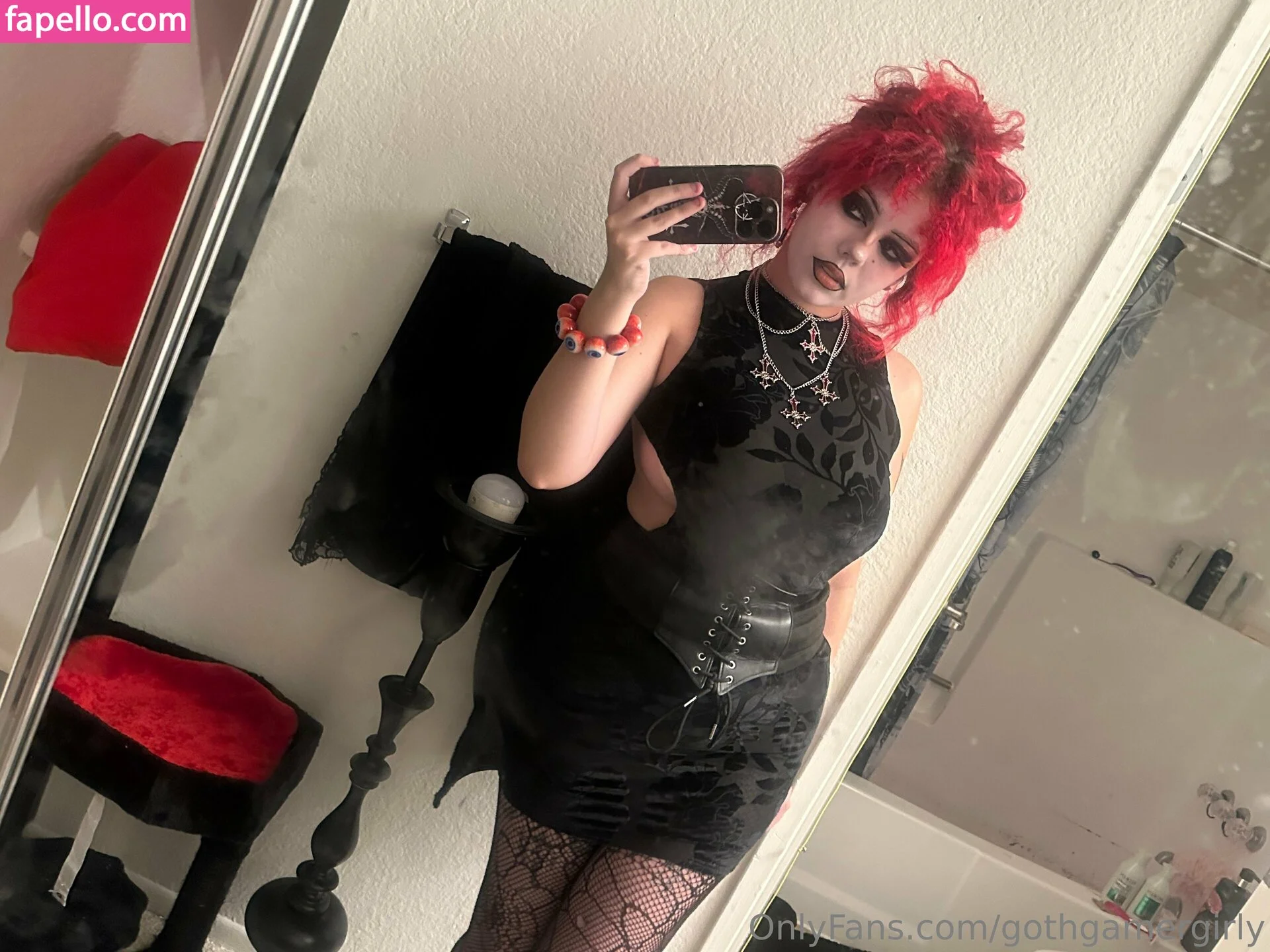 gothgamergirly / thegothmuse Onlyfans Photo Gallery 