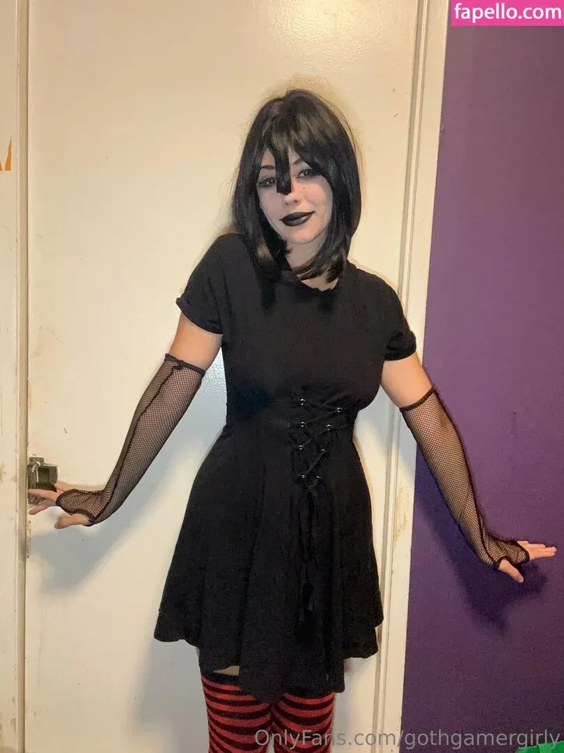 gothgamergirly / thegothmuse Onlyfans Photo Gallery 