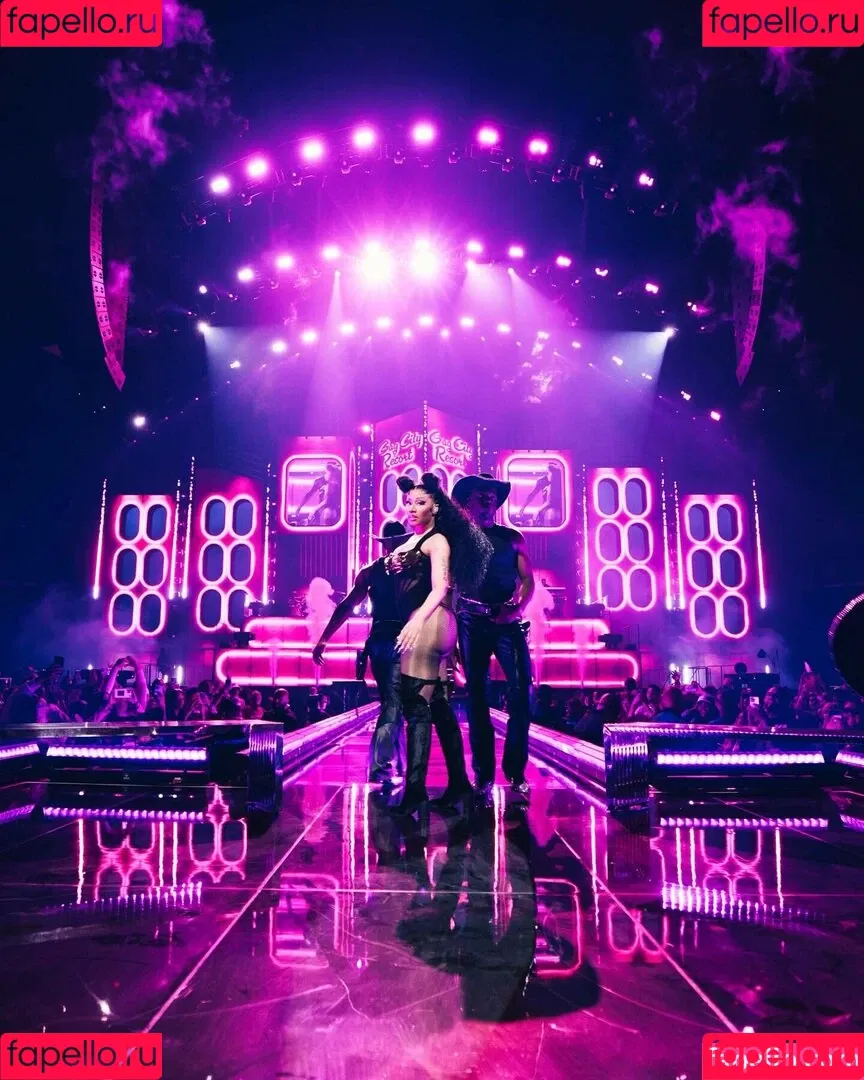 Nicki Minaj / nicki_minaj / nickiminaj Onlyfans Photo Gallery 