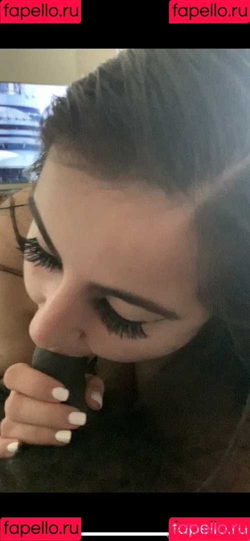 Sara Hart / saraaliciahart / sarahaha Onlyfans Photo Gallery 