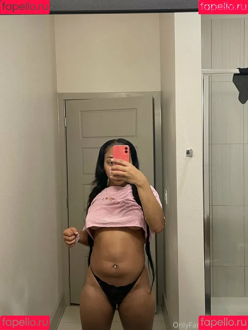 vixenkayb / vvkayb Onlyfans Photo Gallery 
