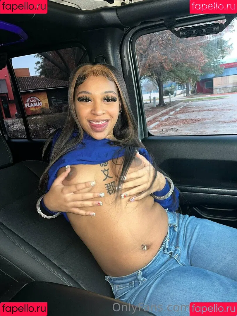 vixenkayb / vvkayb Onlyfans Photo Gallery 