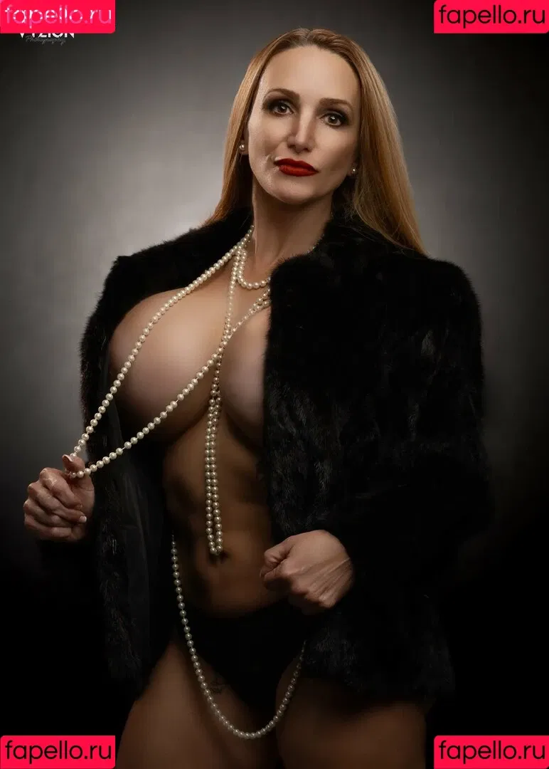 Billi Bardot / Holly Hale / billi_bardot / https: Onlyfans Photo Gallery 