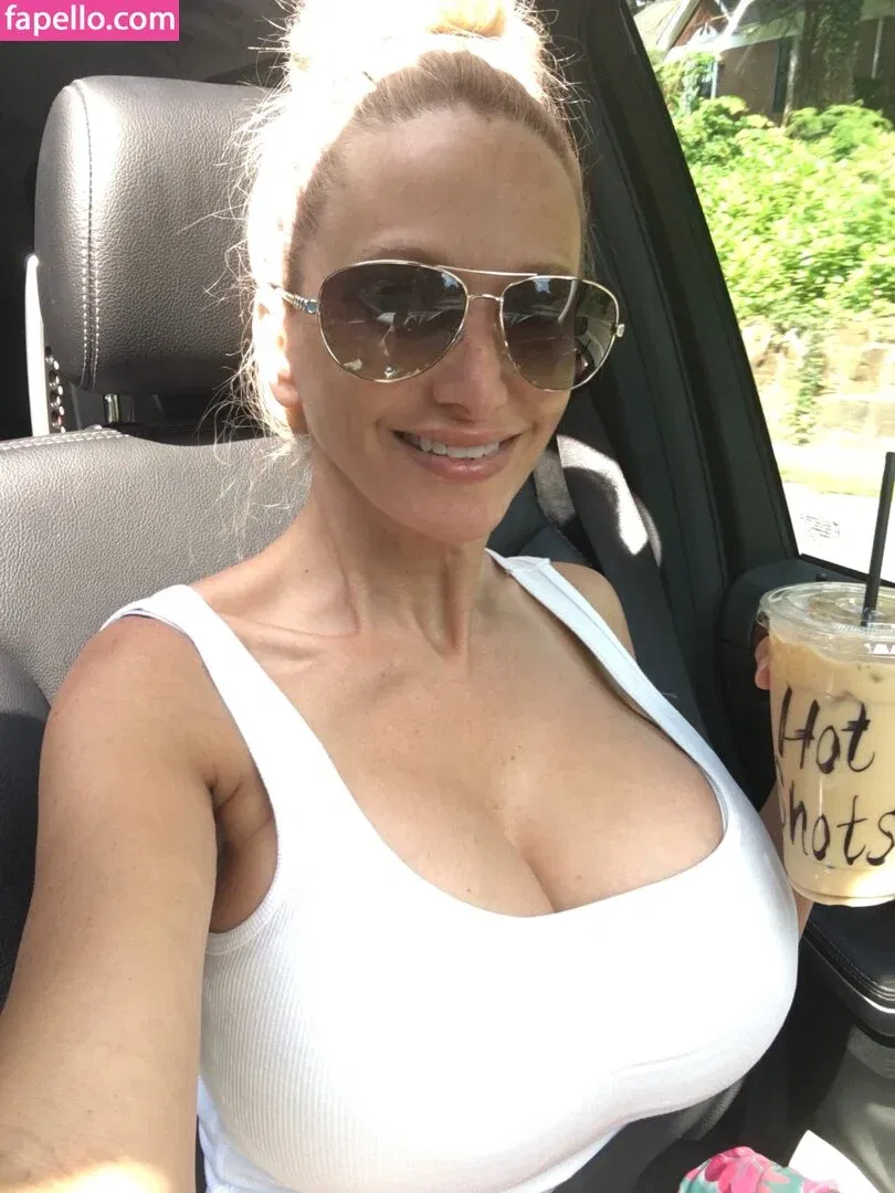 Billi Bardot / Holly Hale / billi_bardot / https: Onlyfans Photo Gallery 