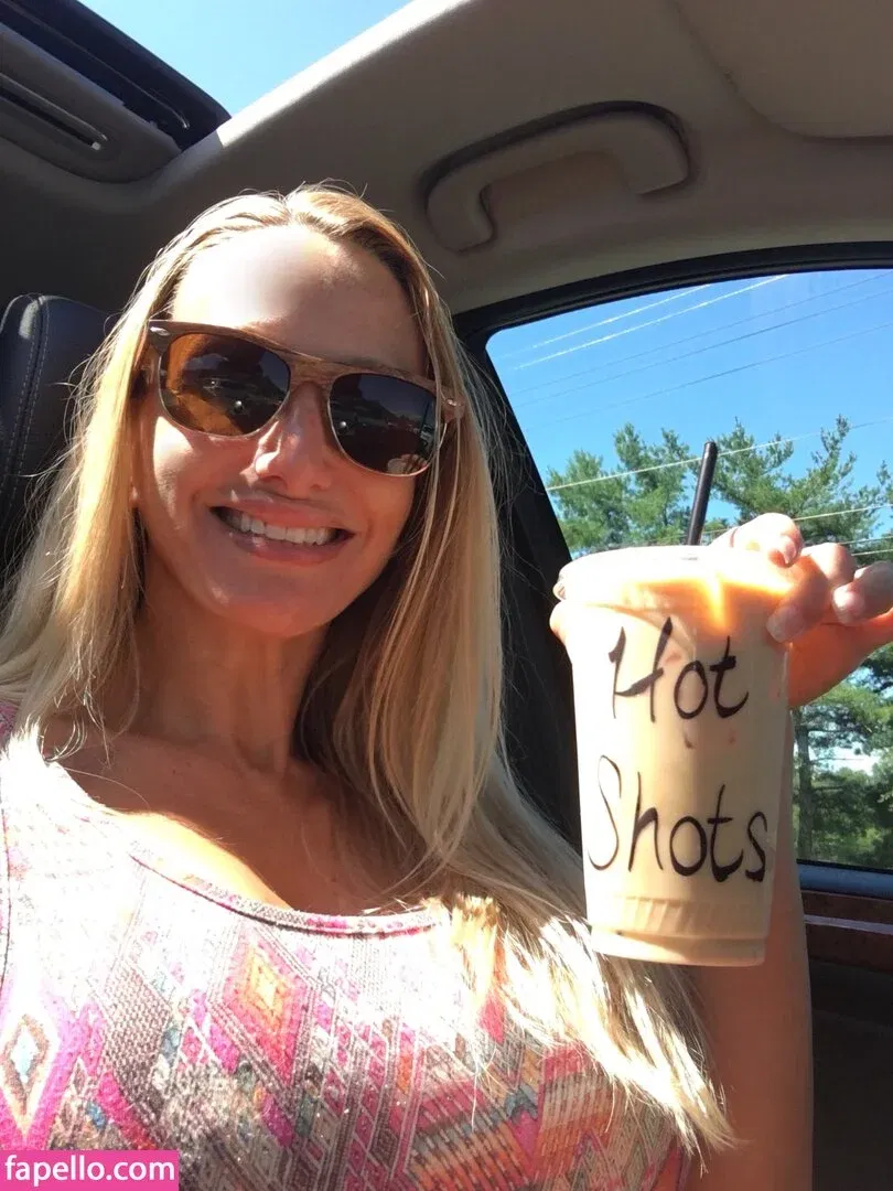 Billi Bardot / Holly Hale / billi_bardot / https: Onlyfans Photo Gallery 