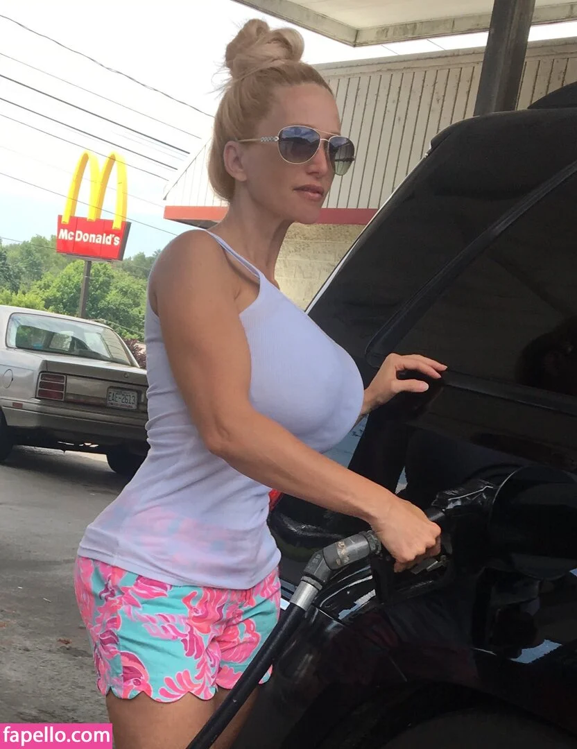 Billi Bardot / Holly Hale / billi_bardot / https: Onlyfans Photo Gallery 