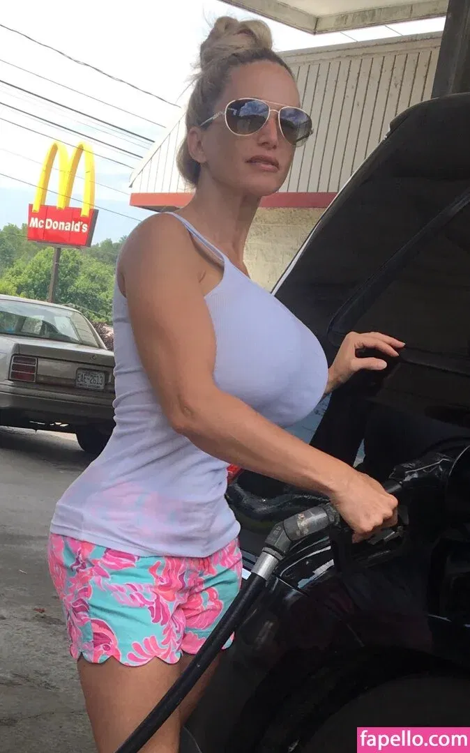 Billi Bardot / Holly Hale / billi_bardot / https: Onlyfans Photo Gallery 