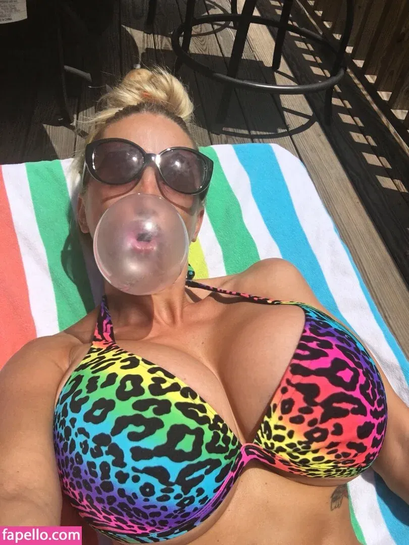 Billi Bardot / Holly Hale / billi_bardot / https: Onlyfans Photo Gallery 