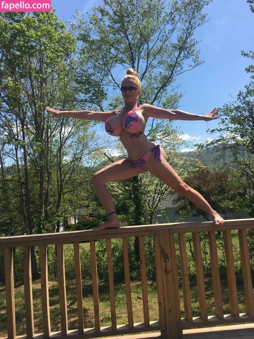 Billi Bardot / Holly Hale / billi_bardot / https: Onlyfans Photo Gallery 