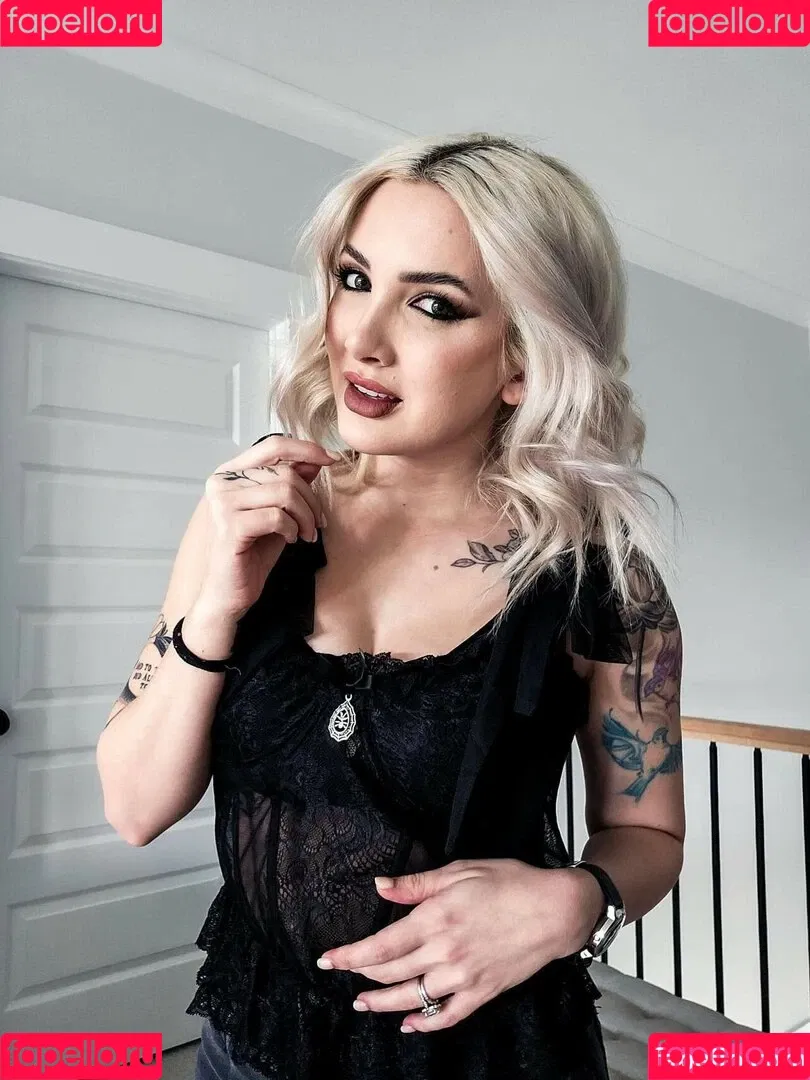 Addie Nicole Amick / Halocene / addienicoleamick Onlyfans Photo Gallery 