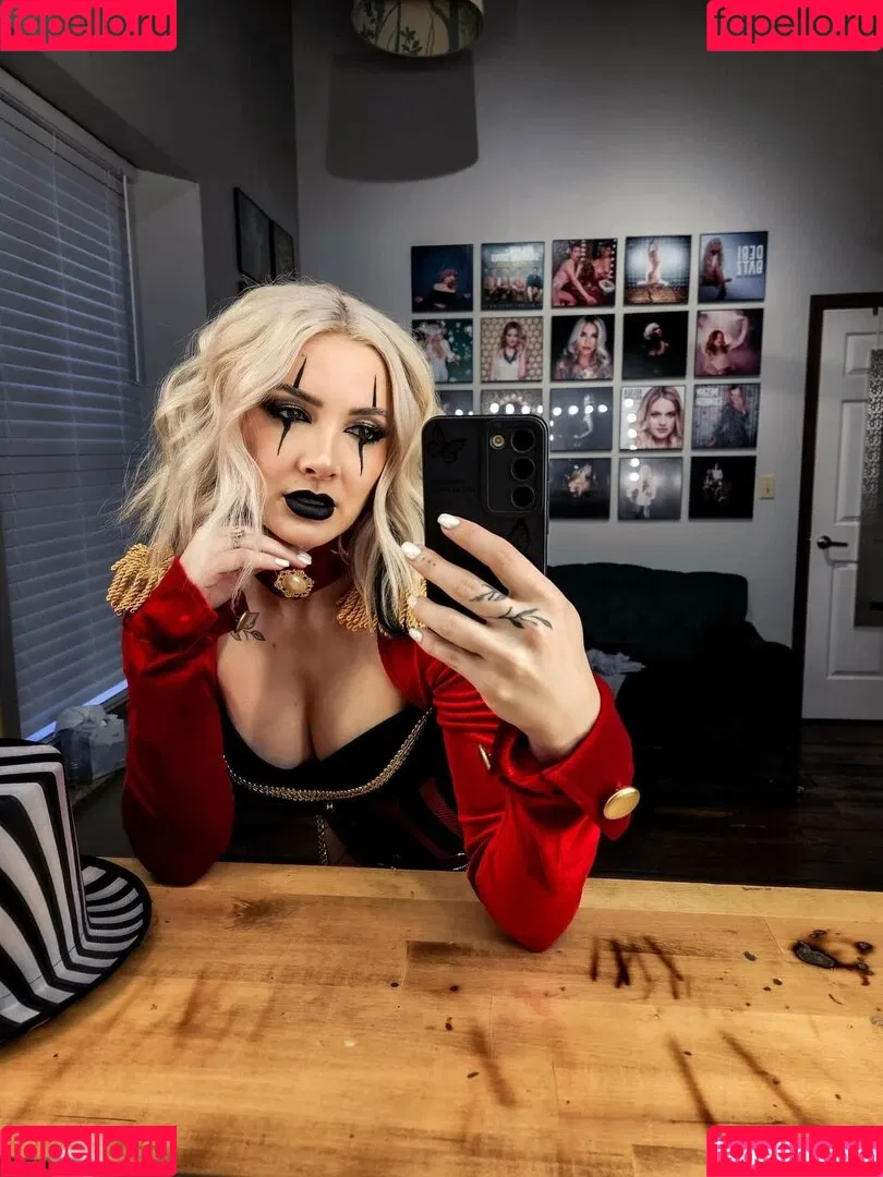 Addie Nicole Amick / Halocene / addienicoleamick Onlyfans Photo Gallery 
