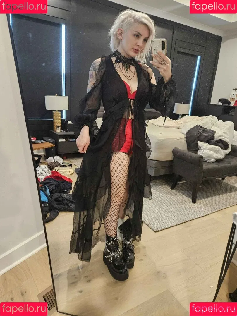 Addie Nicole Amick / Halocene / addienicoleamick Onlyfans Photo Gallery 
