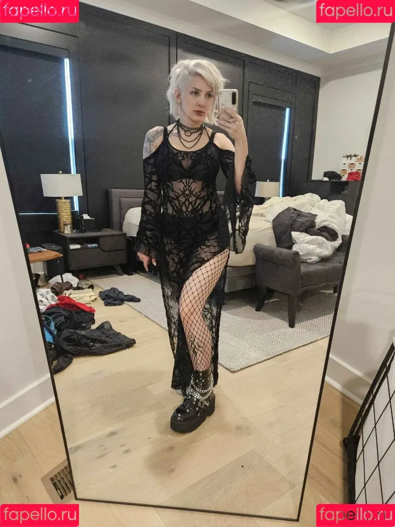 Addie Nicole Amick / Halocene / addienicoleamick Onlyfans Photo Gallery 