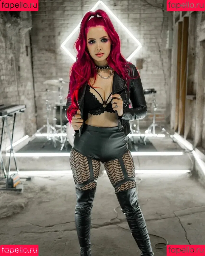 Addie Nicole Amick / Halocene / addienicoleamick Onlyfans Photo Gallery 