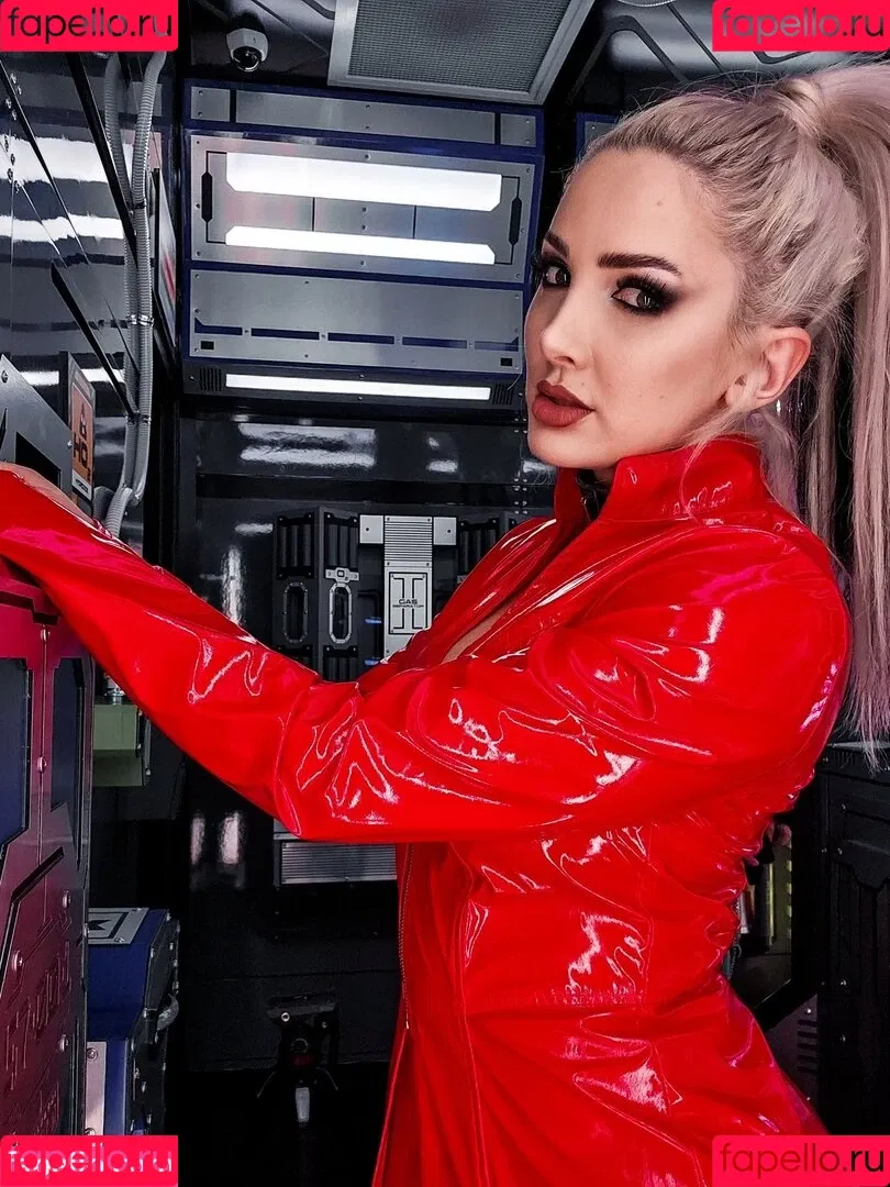 Addie Nicole Amick / Halocene / addienicoleamick Onlyfans Photo Gallery 