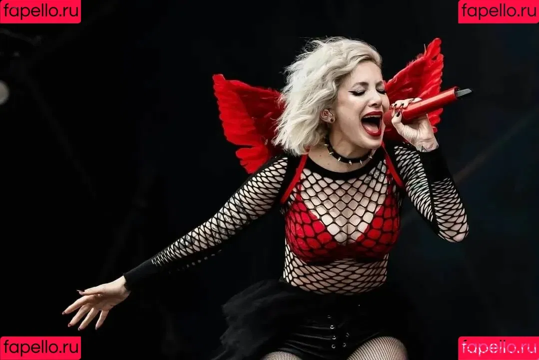 Addie Nicole Amick / Halocene / addienicoleamick Onlyfans Photo Gallery 