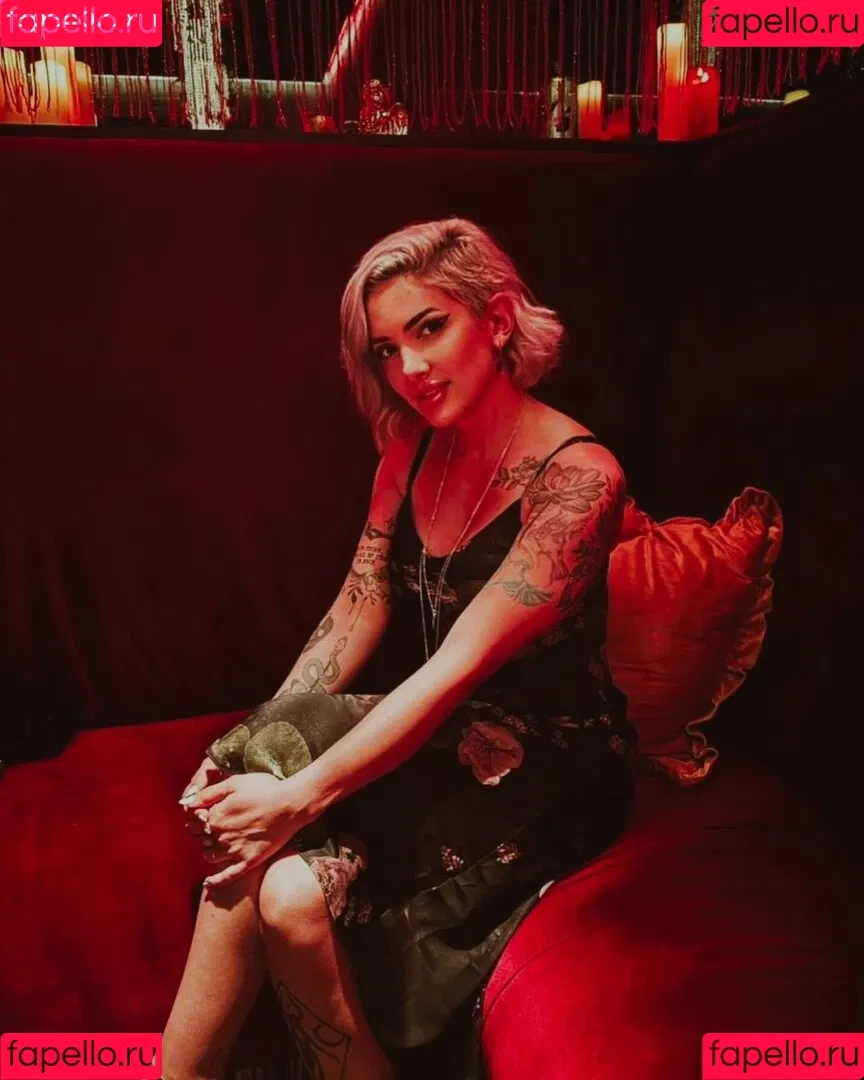 Addie Nicole Amick / Halocene / addienicoleamick Onlyfans Photo Gallery 